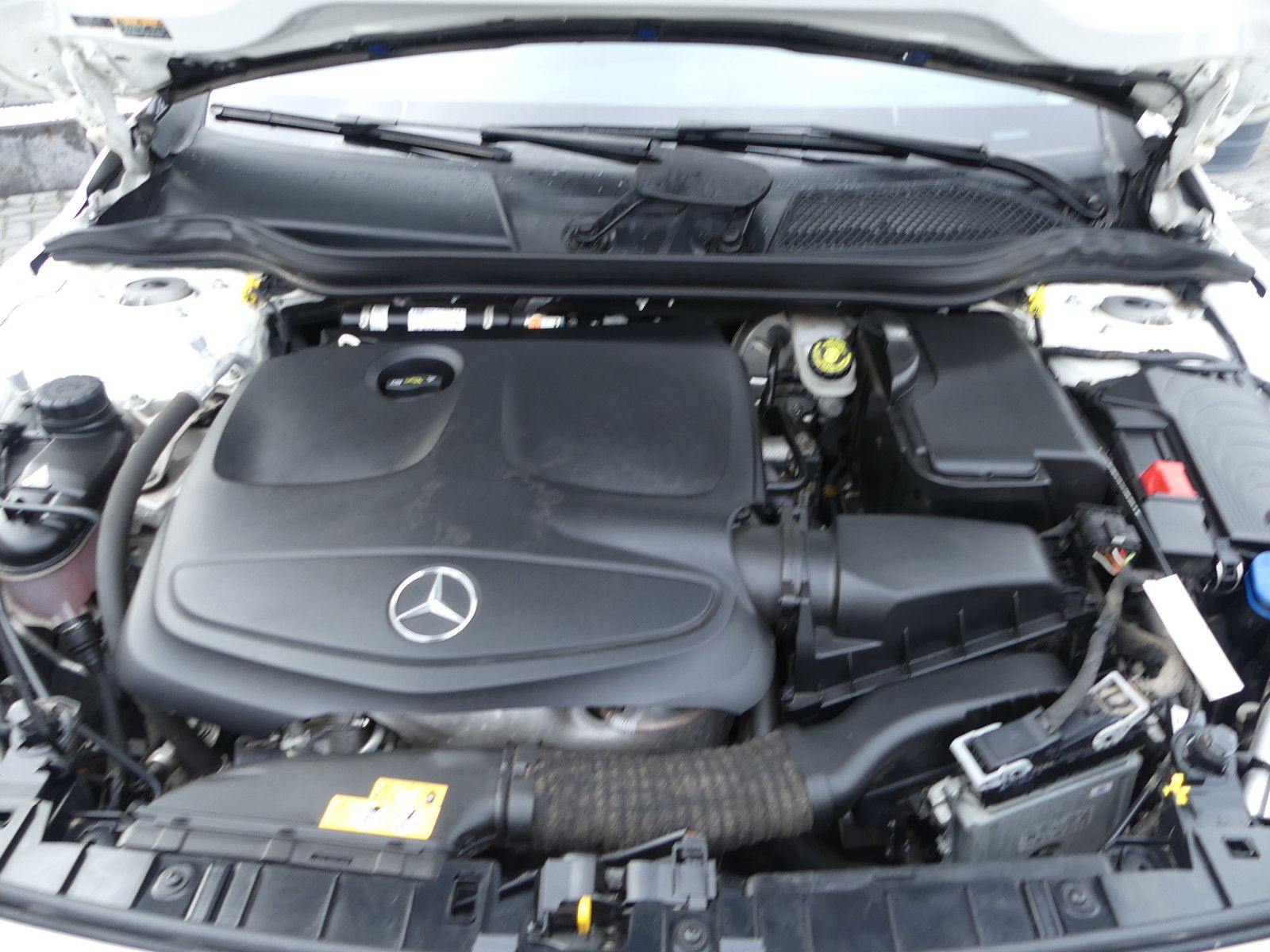 Fahrzeugabbildung Mercedes-Benz GLA 200 GLA -Klasse GLA 200