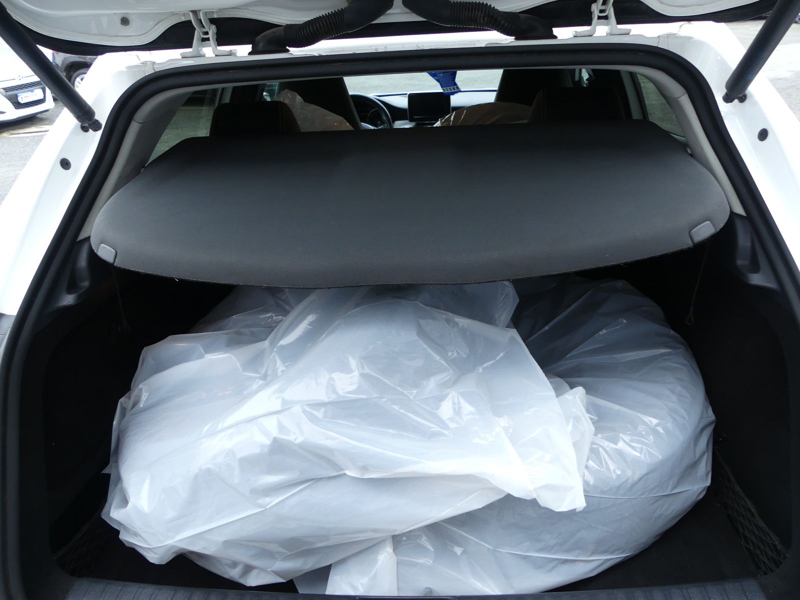 Fahrzeugabbildung Mercedes-Benz GLA 200 GLA -Klasse GLA 200