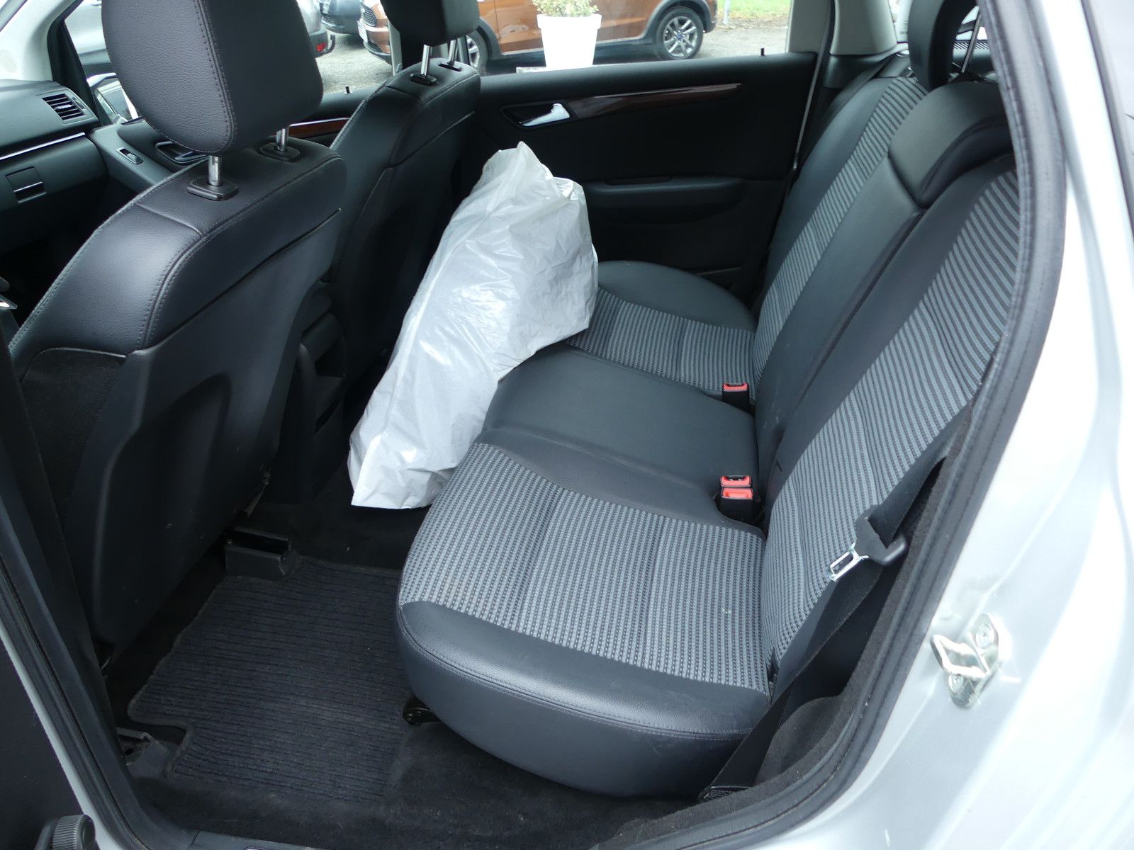 Fahrzeugabbildung Mercedes-Benz B 170 B -Klasse B 170