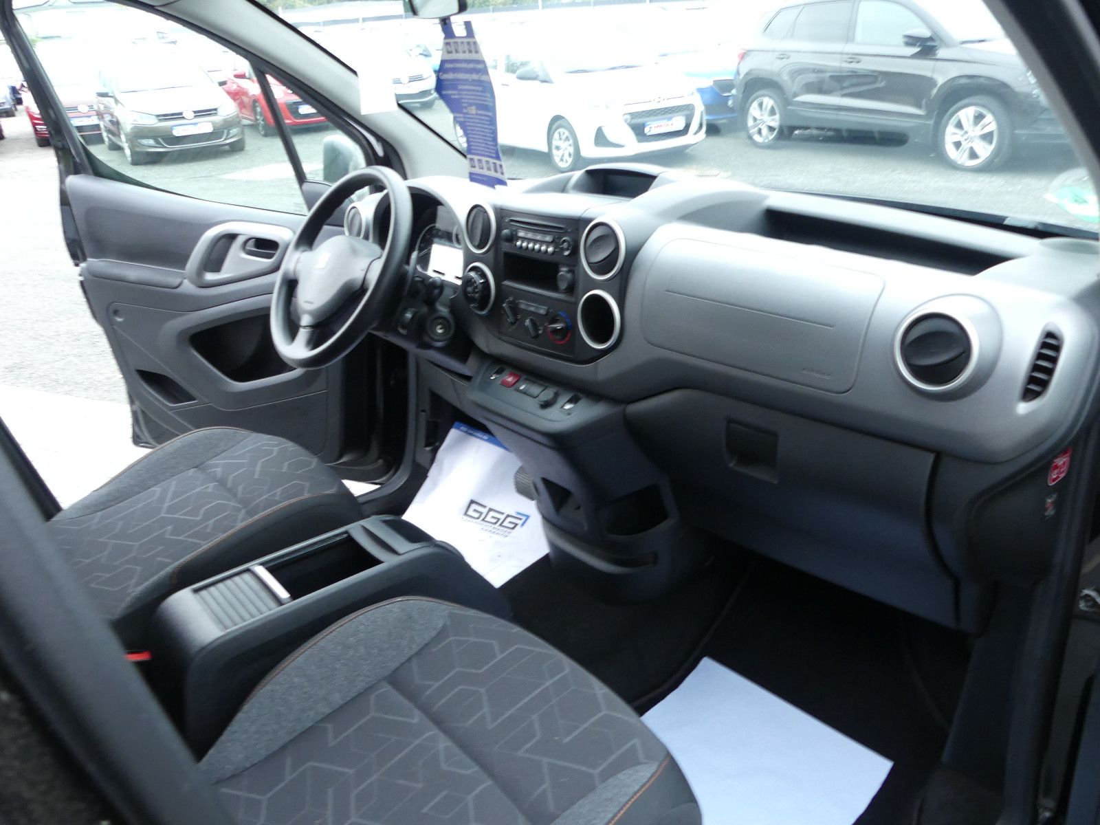 Fahrzeugabbildung Peugeot Partner Tepee Active, Automatik