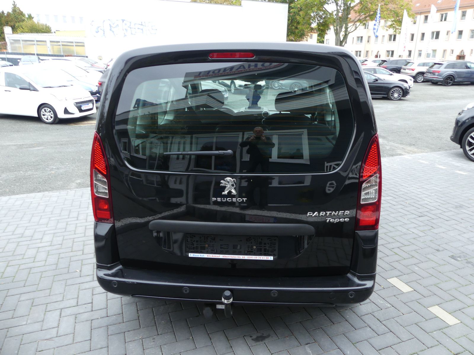 Fahrzeugabbildung Peugeot Partner Tepee Active, Automatik