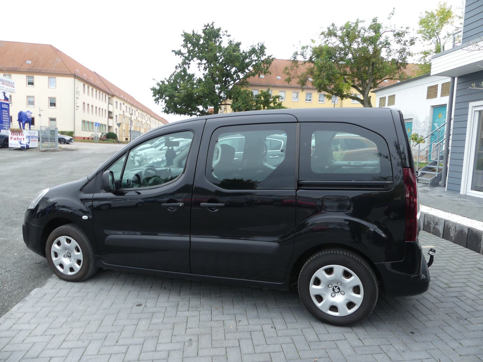 Fahrzeugabbildung Peugeot Partner Tepee Active, Automatik