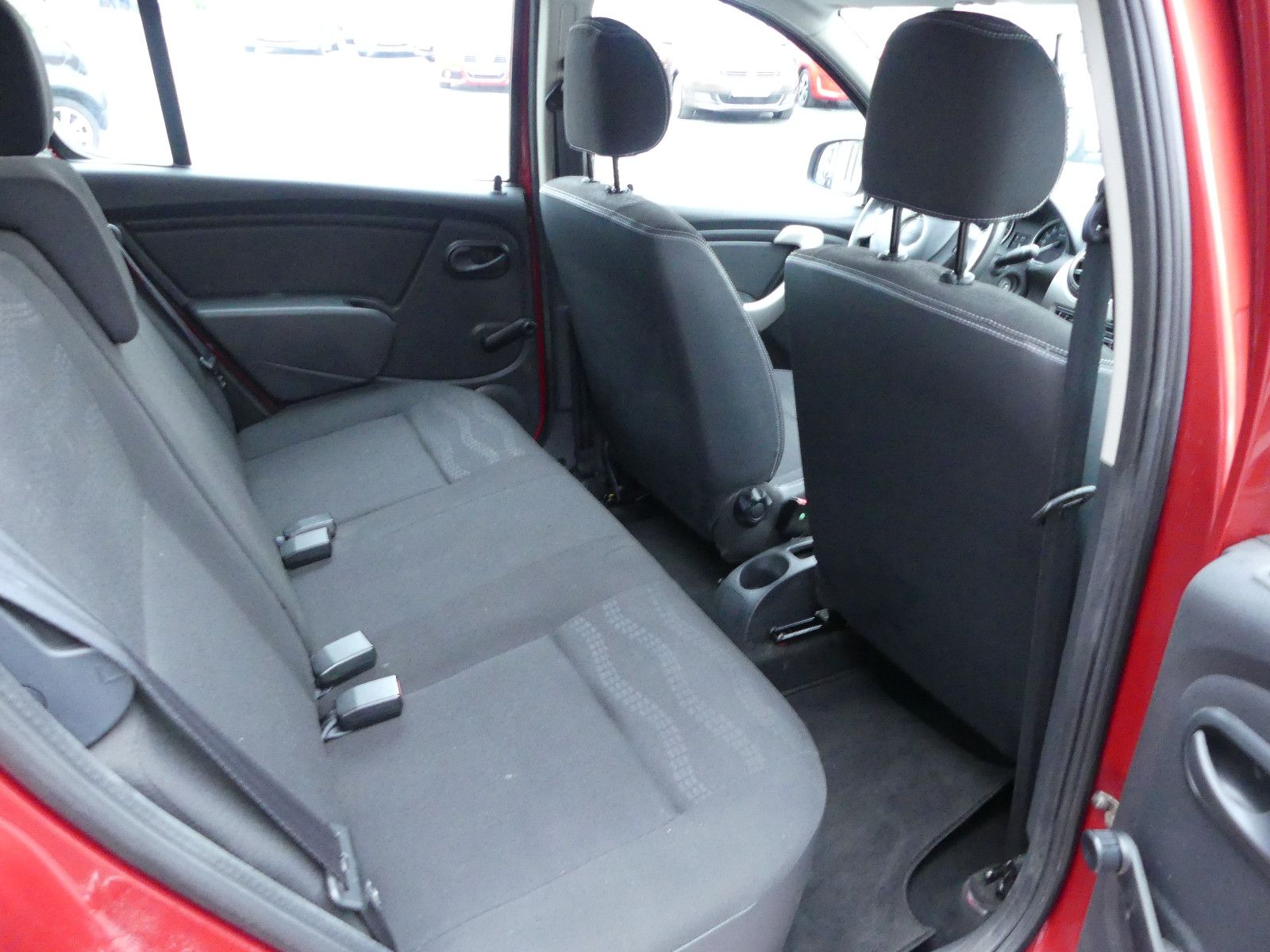 Fahrzeugabbildung Dacia Sandero Stepway