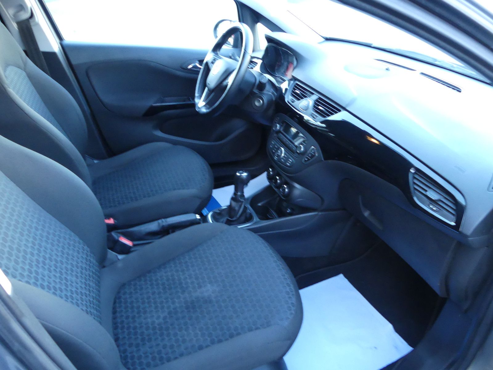 Fahrzeugabbildung Opel Corsa E Edition 1.4