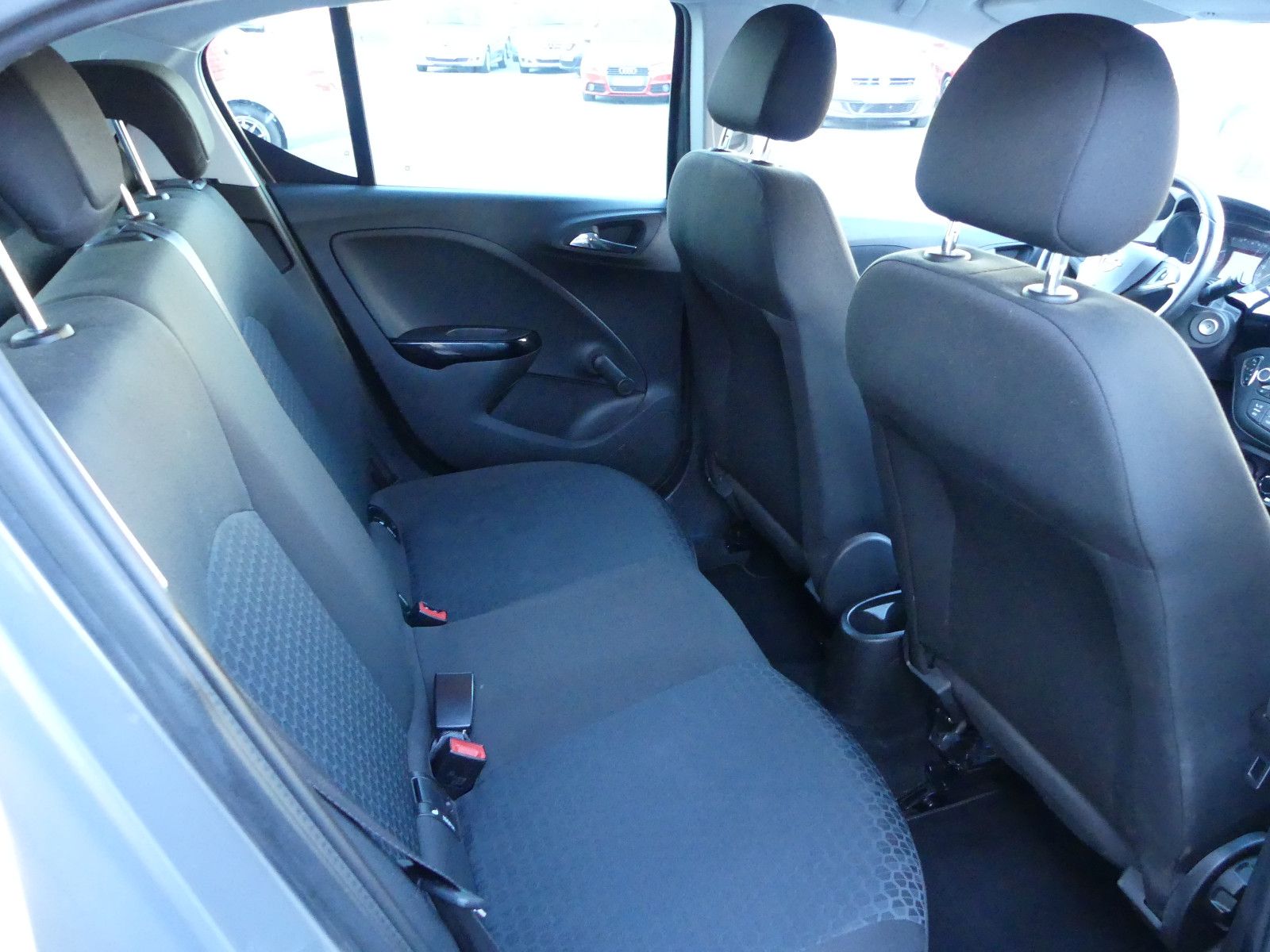 Fahrzeugabbildung Opel Corsa E Edition 1.4