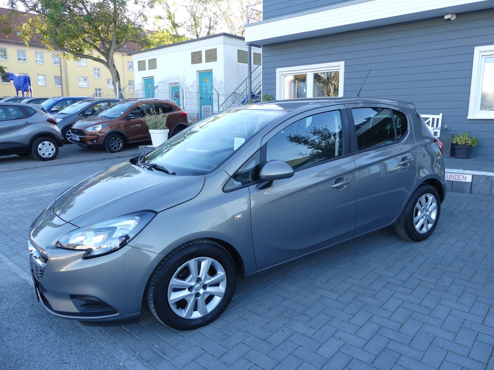 Fahrzeugabbildung Opel Corsa E Edition 1.4