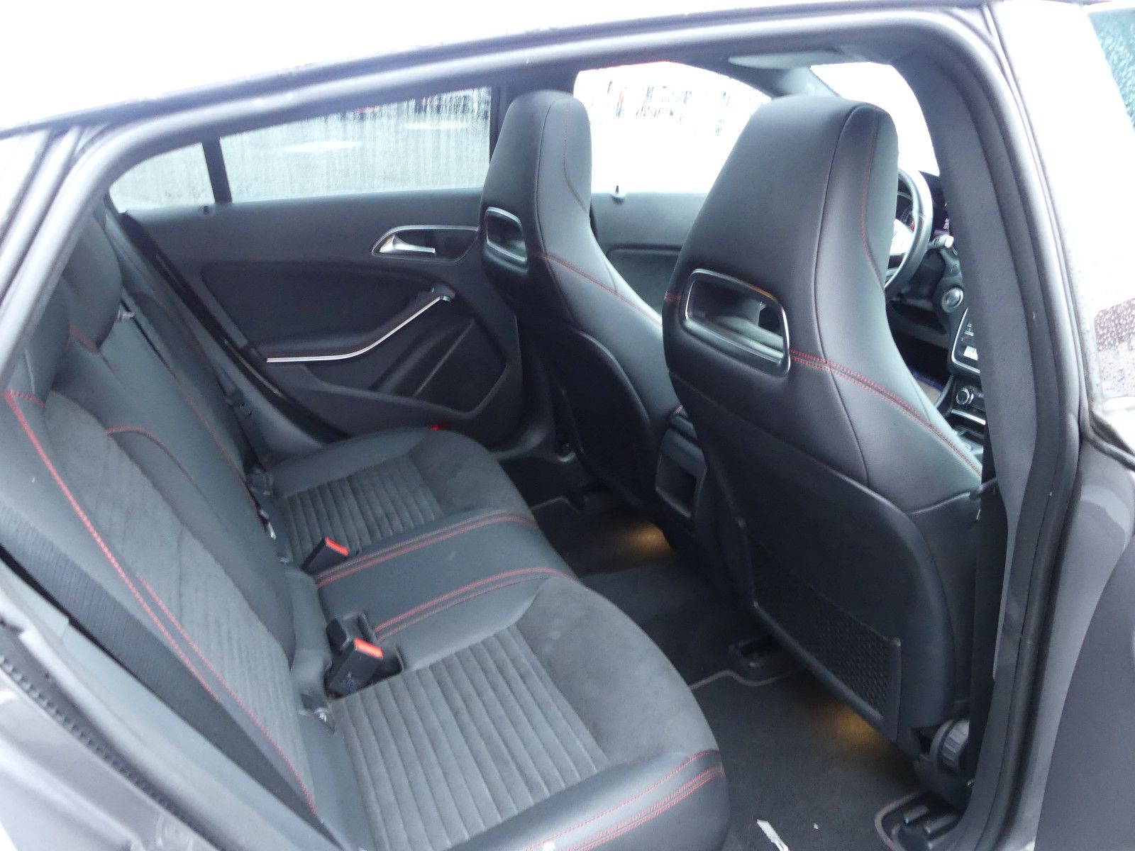 Fahrzeugabbildung Mercedes-Benz CLA -Klasse Shooting Brake CLA 200, AMG- Line