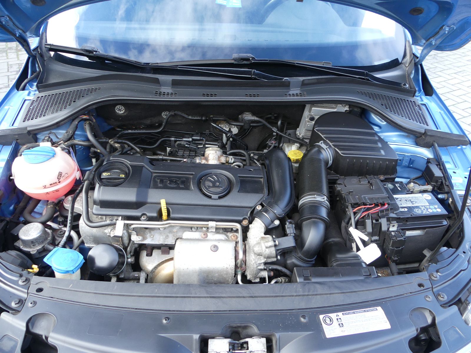 Fahrzeugabbildung SKODA Rapid 1.4 TSI DSG Edition, Automatik