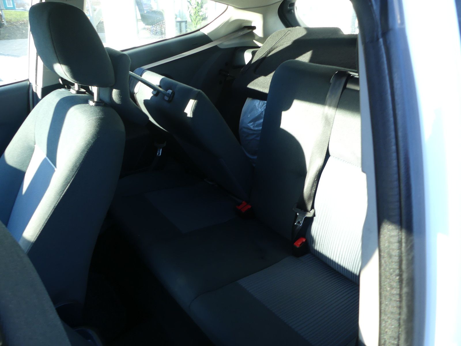 Fahrzeugabbildung Ford Fiesta Trend, TÜV neu