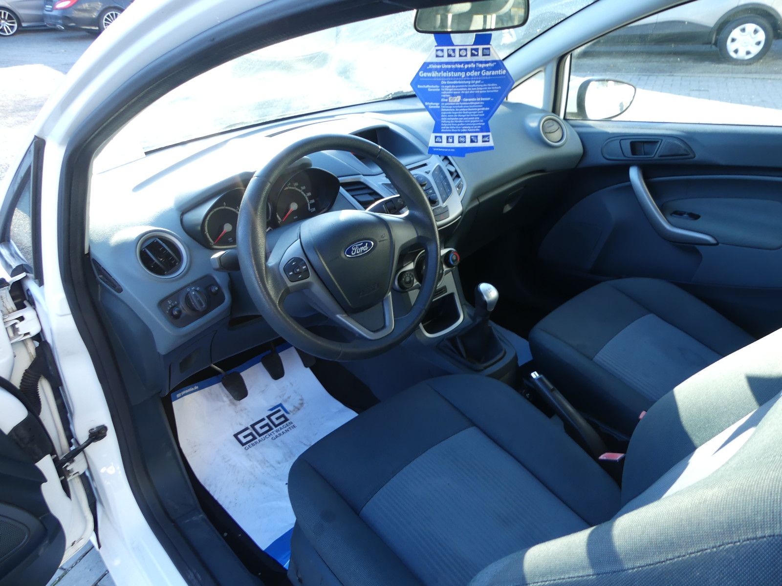 Fahrzeugabbildung Ford Fiesta Trend, TÜV neu