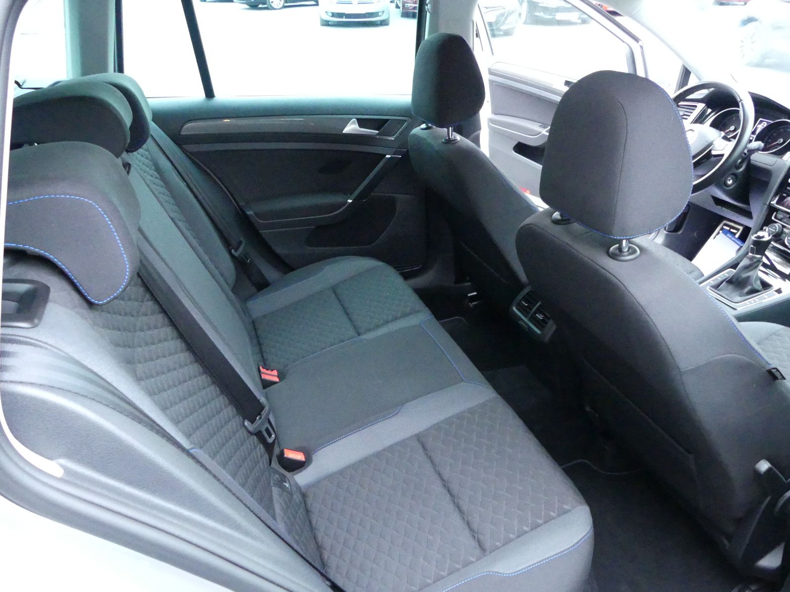 Fahrzeugabbildung Volkswagen Golf VII Variant Join BlueMotion