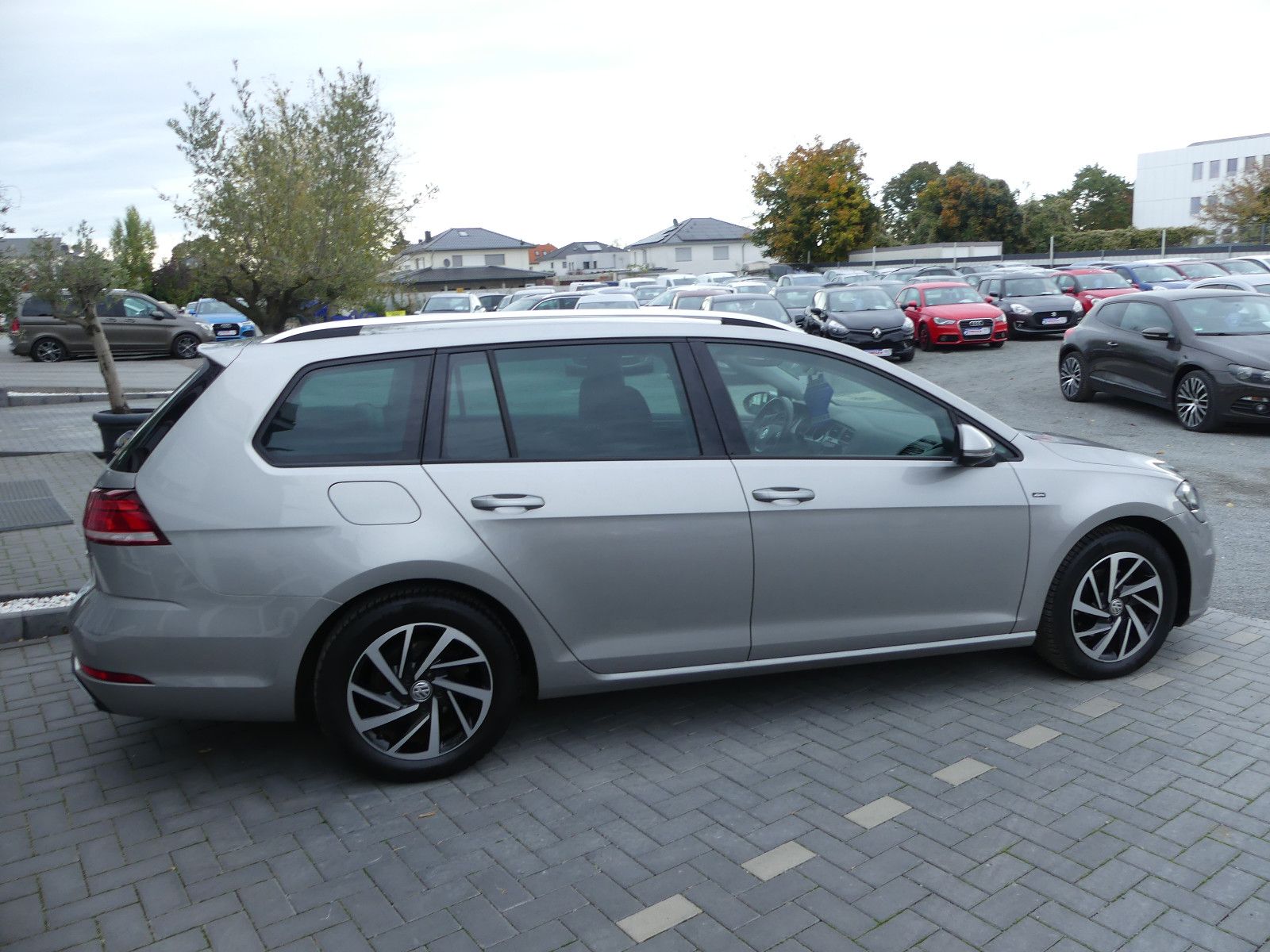 Fahrzeugabbildung Volkswagen Golf VII Variant Join BlueMotion