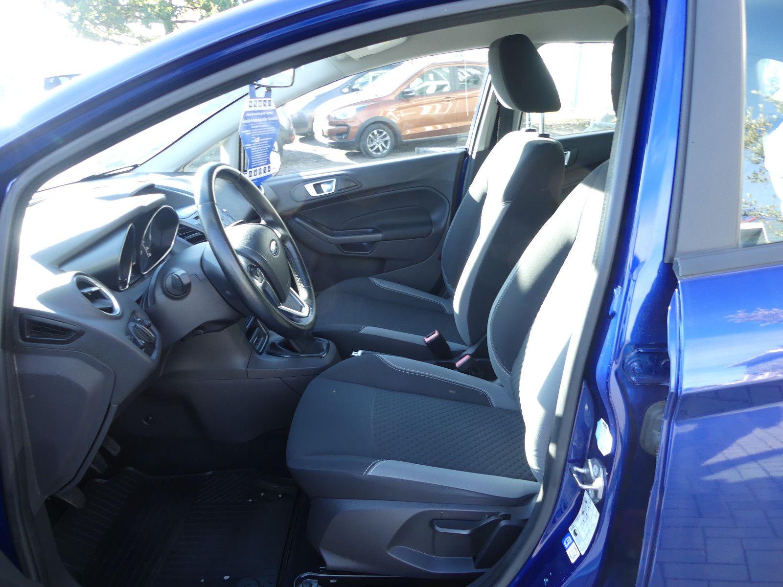 Fahrzeugabbildung Ford Fiesta Celebration, *SITZHEIZUNG*