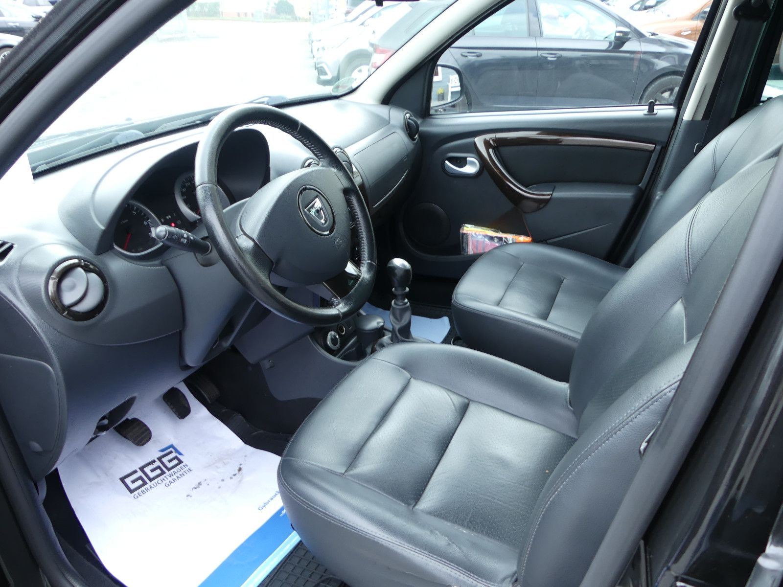 Fahrzeugabbildung Dacia Duster I Prestige 4x4, 1. Hand