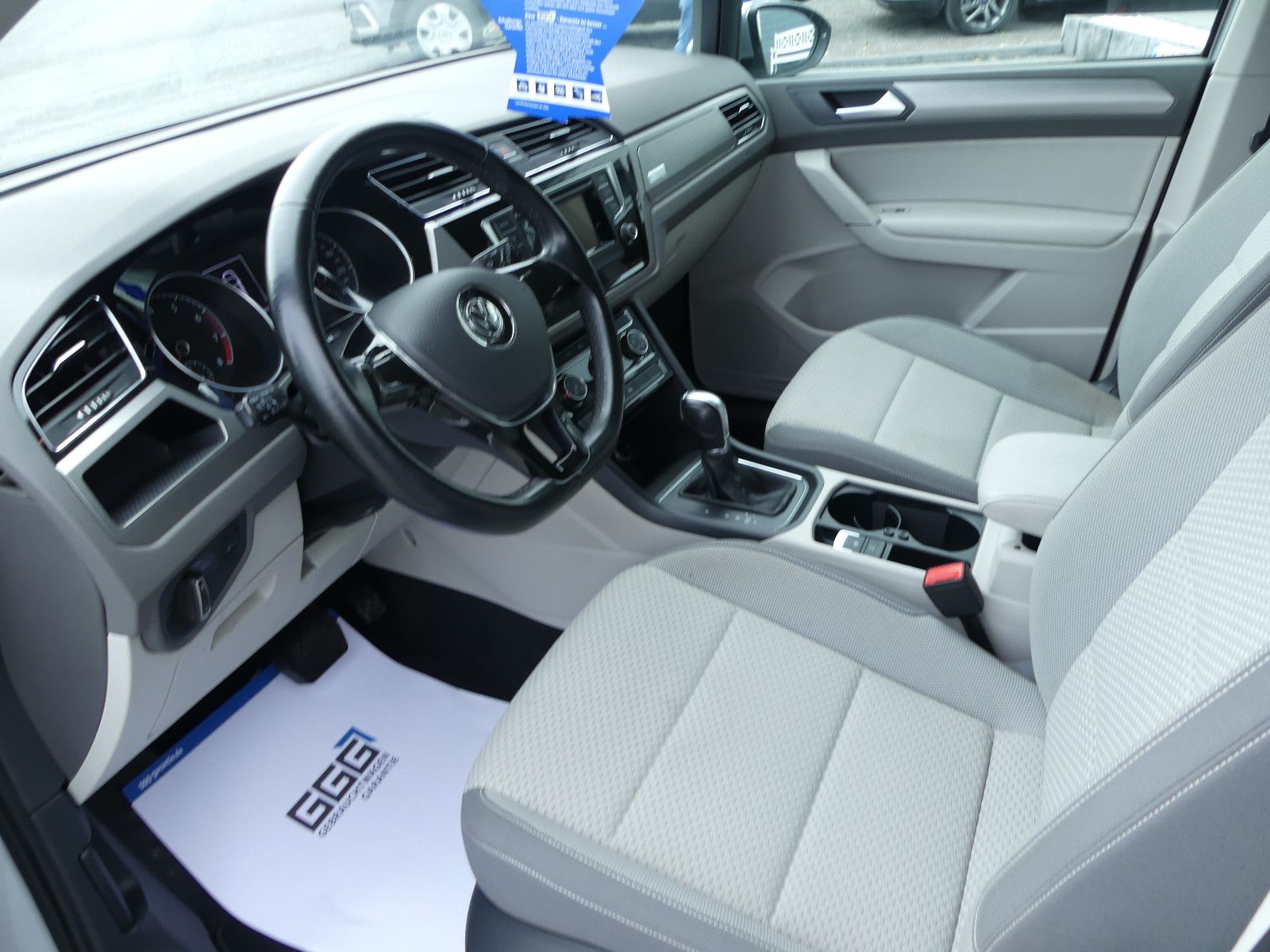 Fahrzeugabbildung Volkswagen Touran Comfortline BMT/Start-Stopp, Automatik