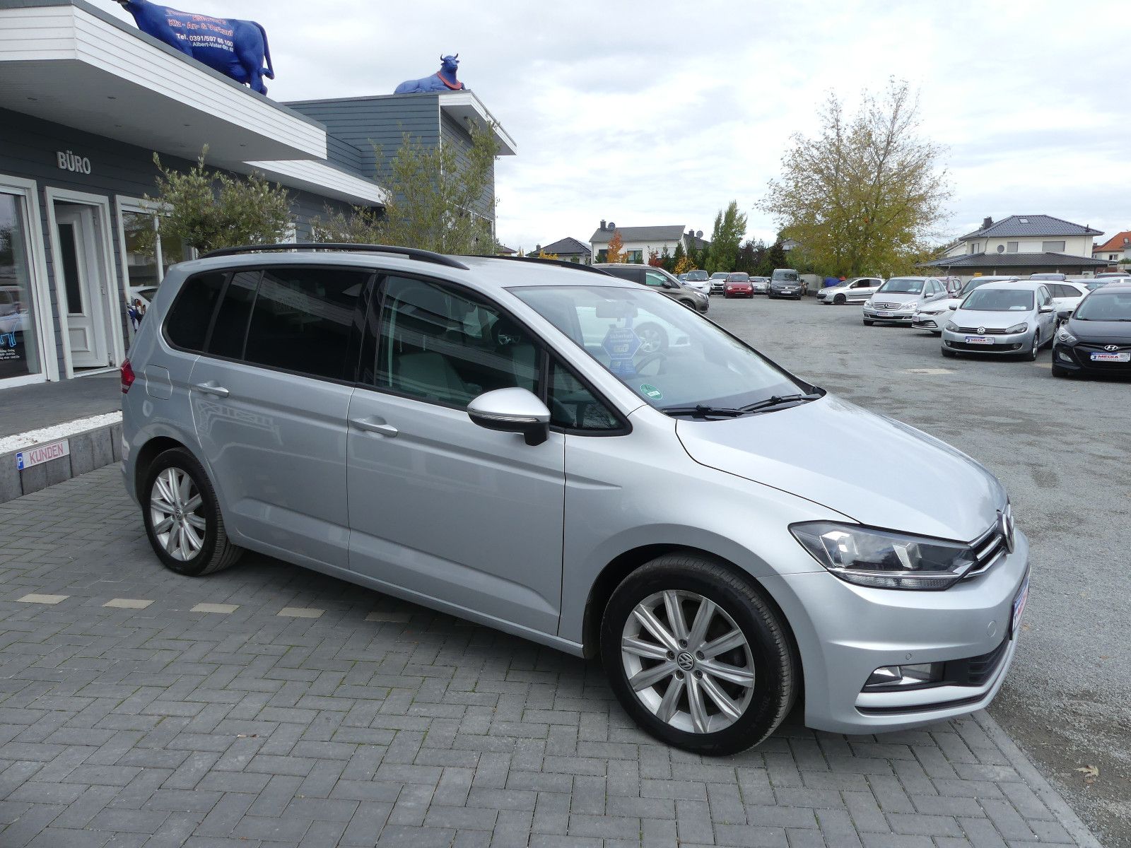 Fahrzeugabbildung Volkswagen Touran Comfortline BMT/Start-Stopp, Automatik