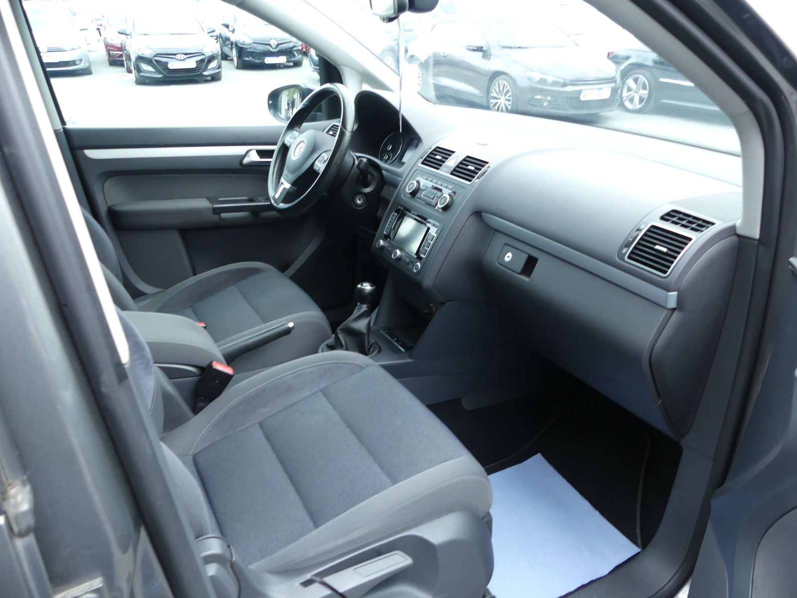 Fahrzeugabbildung Volkswagen Touran Style.1.4