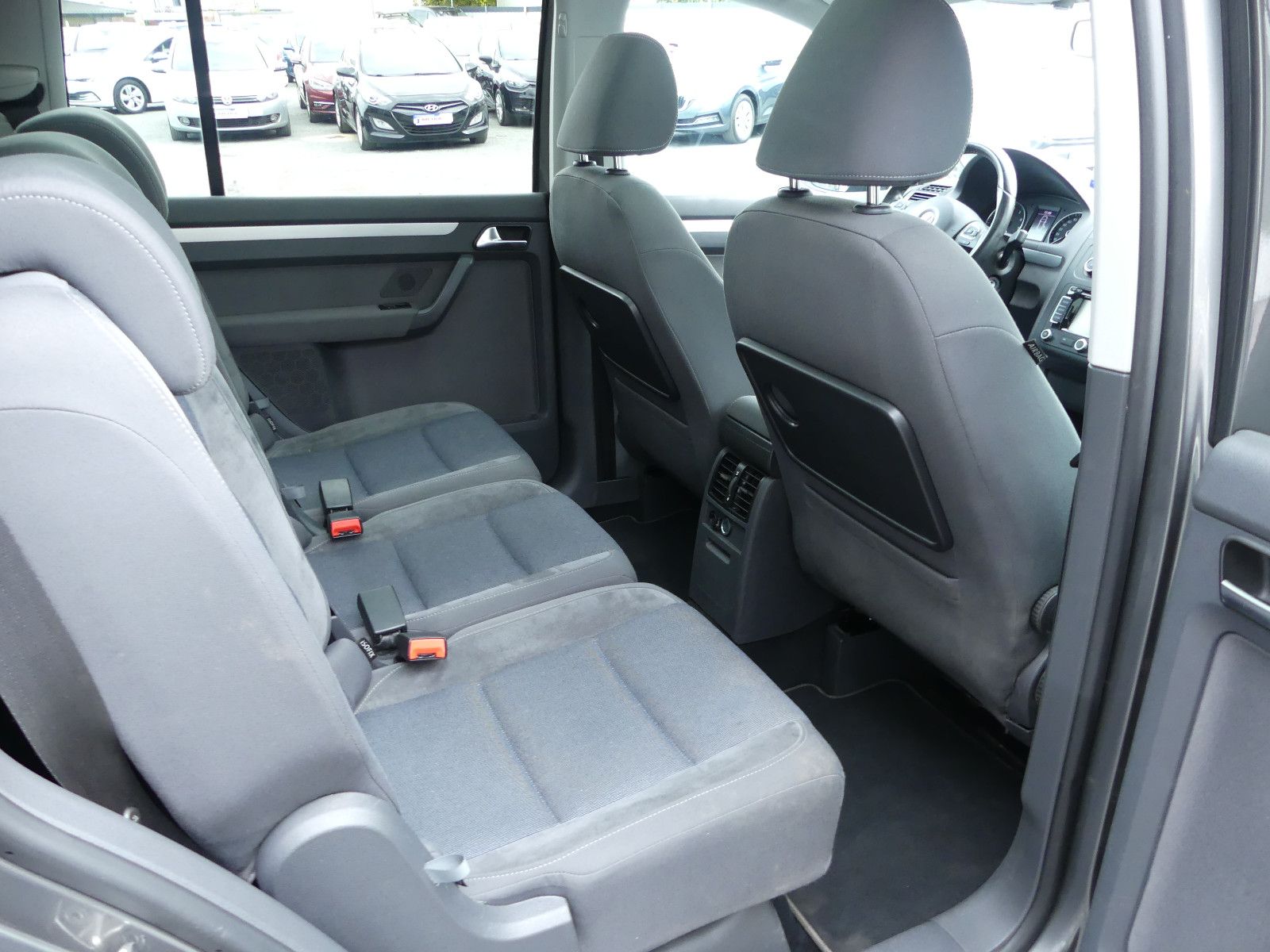Fahrzeugabbildung Volkswagen Touran Style.1.4
