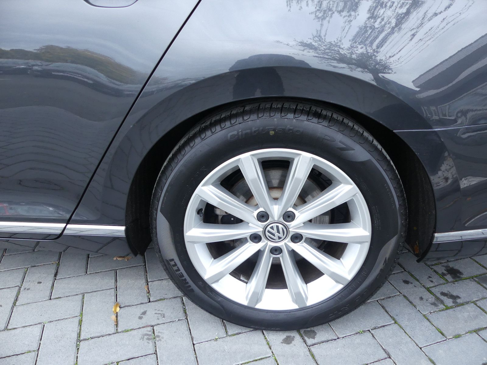 Fahrzeugabbildung Volkswagen Passat Variant 1.8 TSI Highline Variant