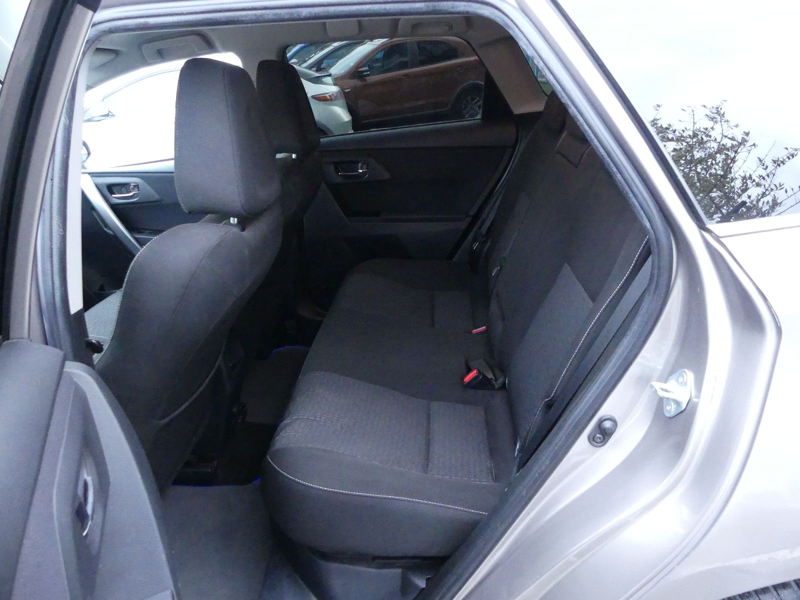 Fahrzeugabbildung Toyota Auris Touring Sports Hybrid Edition