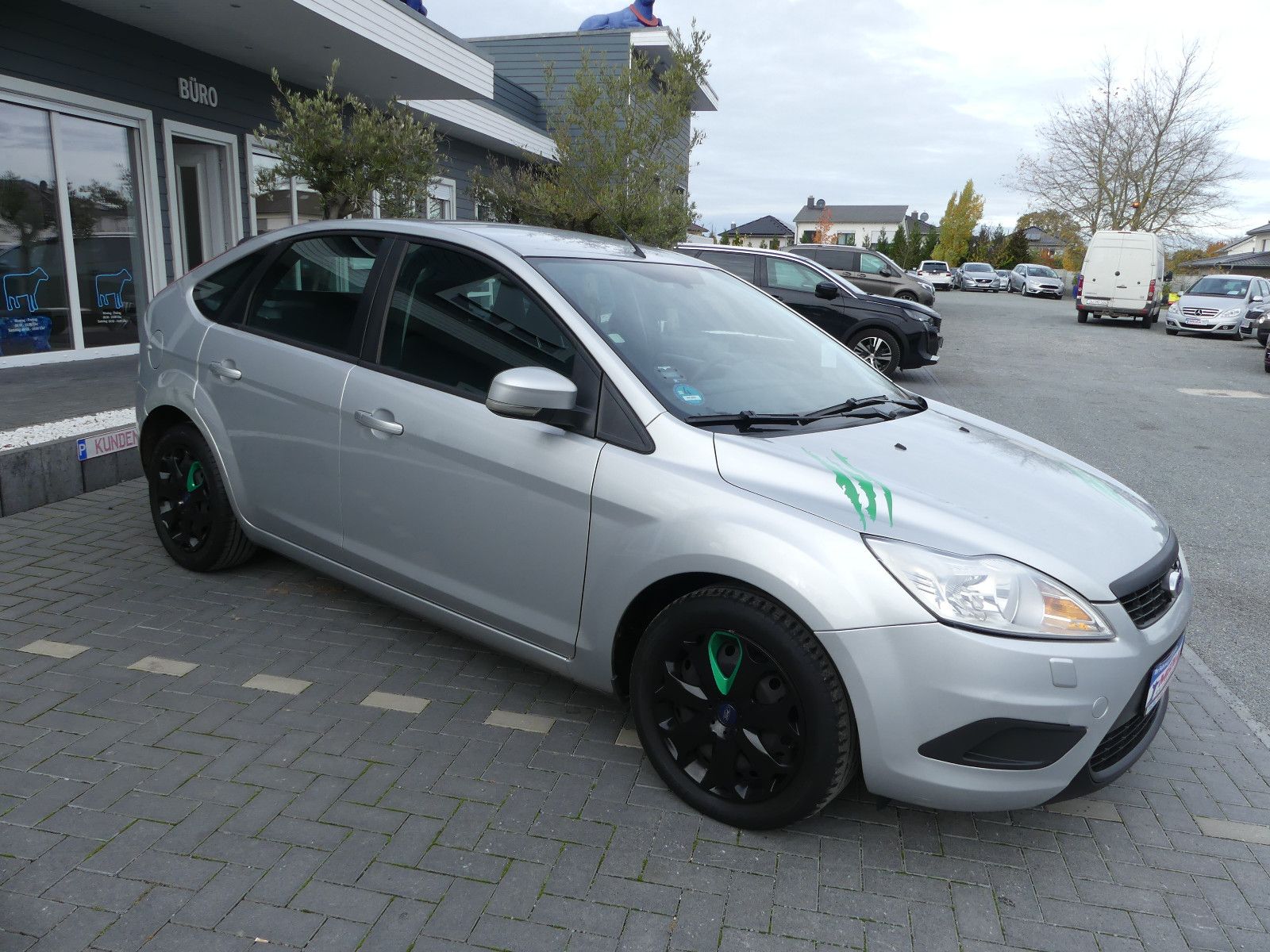 Fahrzeugabbildung Ford Focus Lim. Concept, 1,6 D, Standheizung