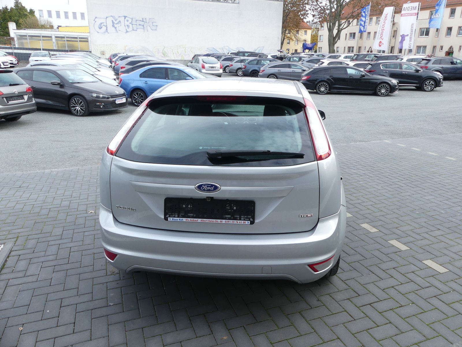 Fahrzeugabbildung Ford Focus Lim. Concept, 1,6 D, Standheizung