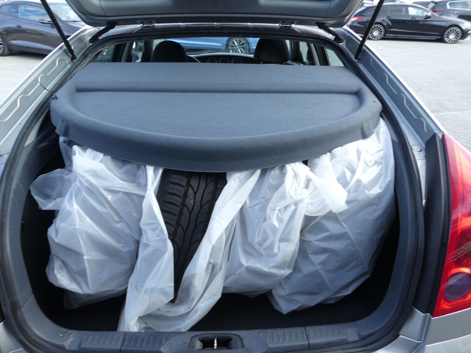 Fahrzeugabbildung Nissan Primera Lim. Visia, 1,8