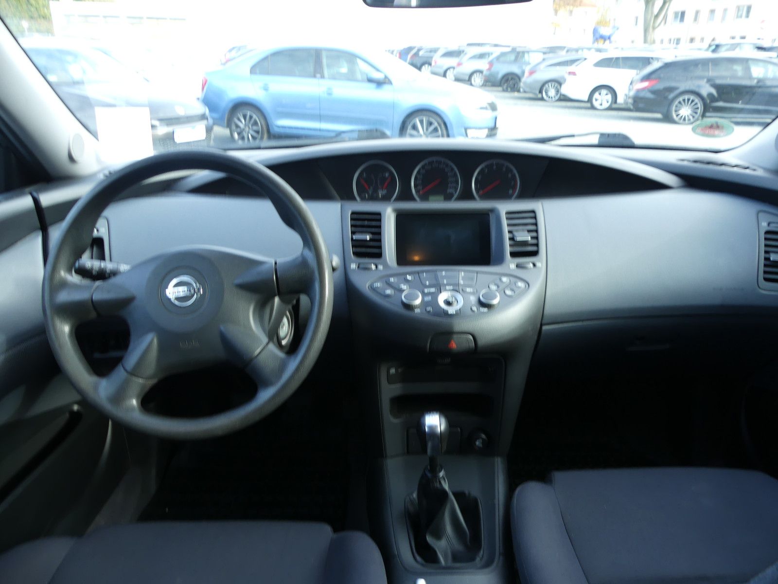 Fahrzeugabbildung Nissan Primera Lim. Visia, 1,8