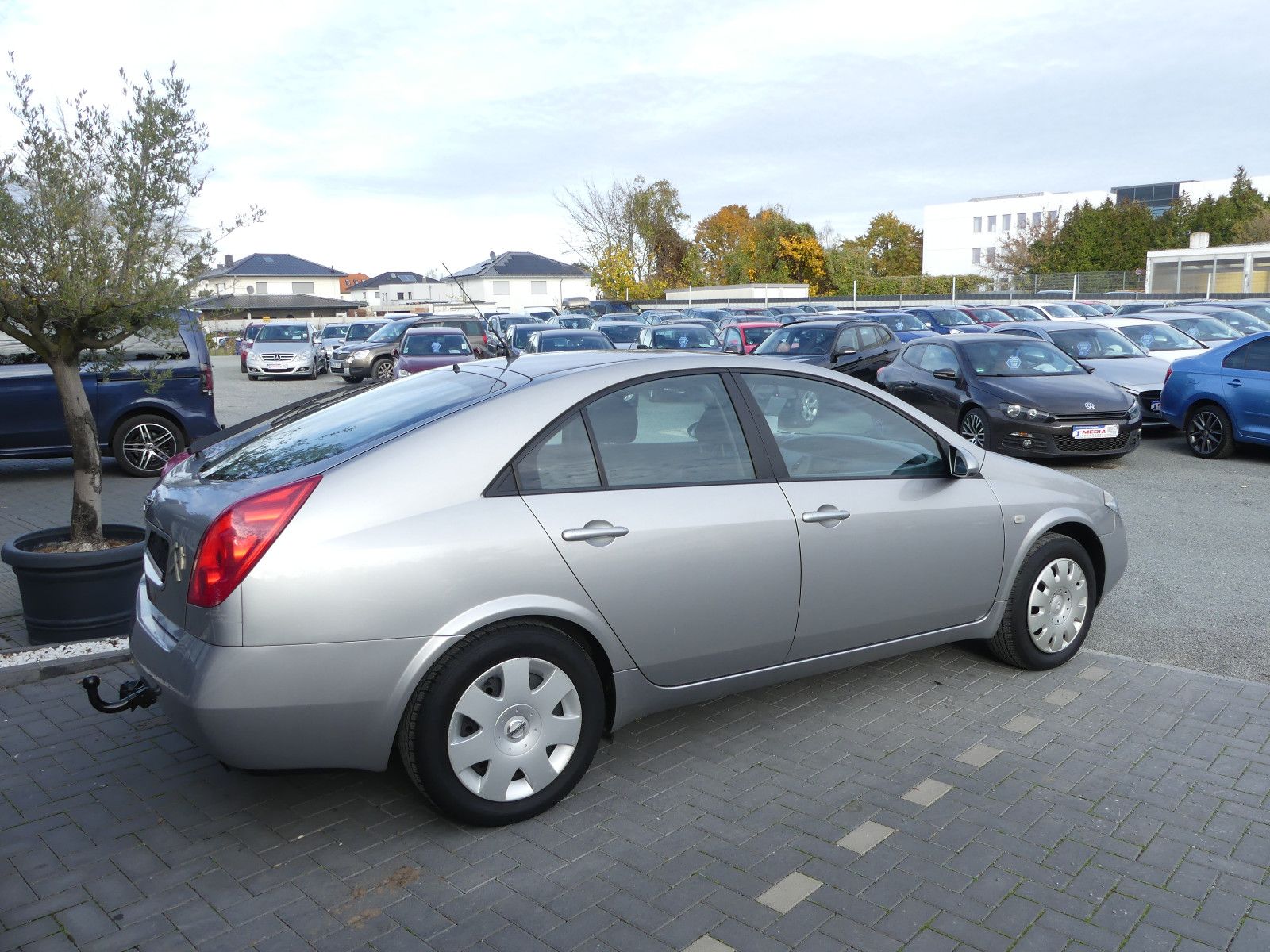 Fahrzeugabbildung Nissan Primera Lim. Visia, 1,8