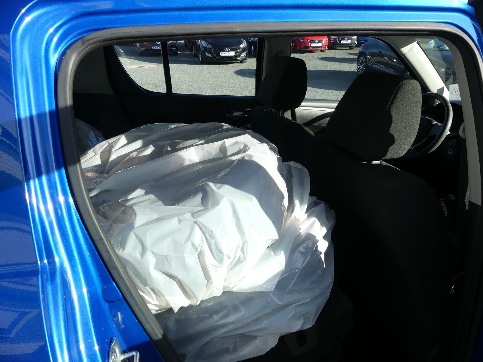 Fahrzeugabbildung Suzuki Swift Club, 1. Hand