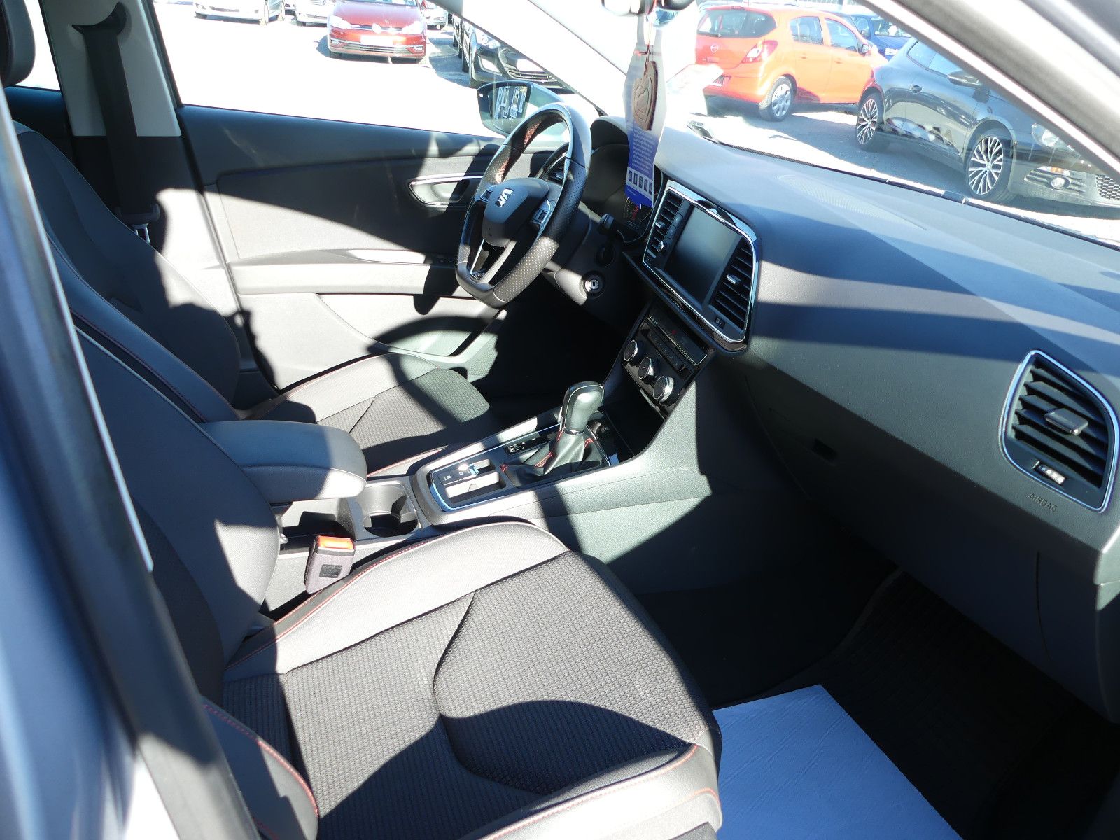 Fahrzeugabbildung SEAT Leon ST FR, Automatik