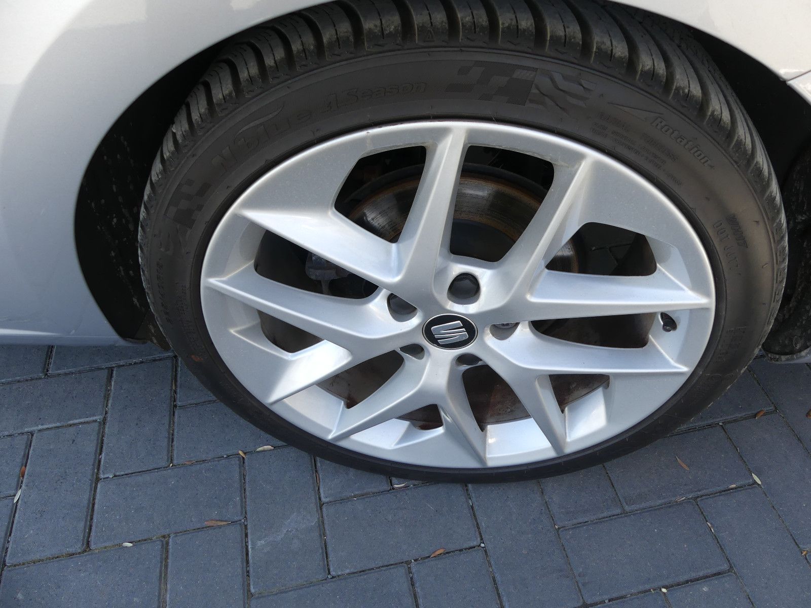 Fahrzeugabbildung SEAT Leon ST FR, Automatik