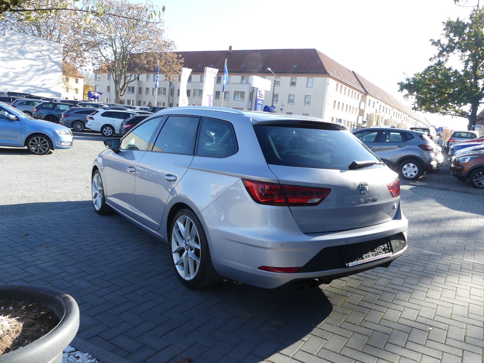 Fahrzeugabbildung SEAT Leon ST FR, Automatik