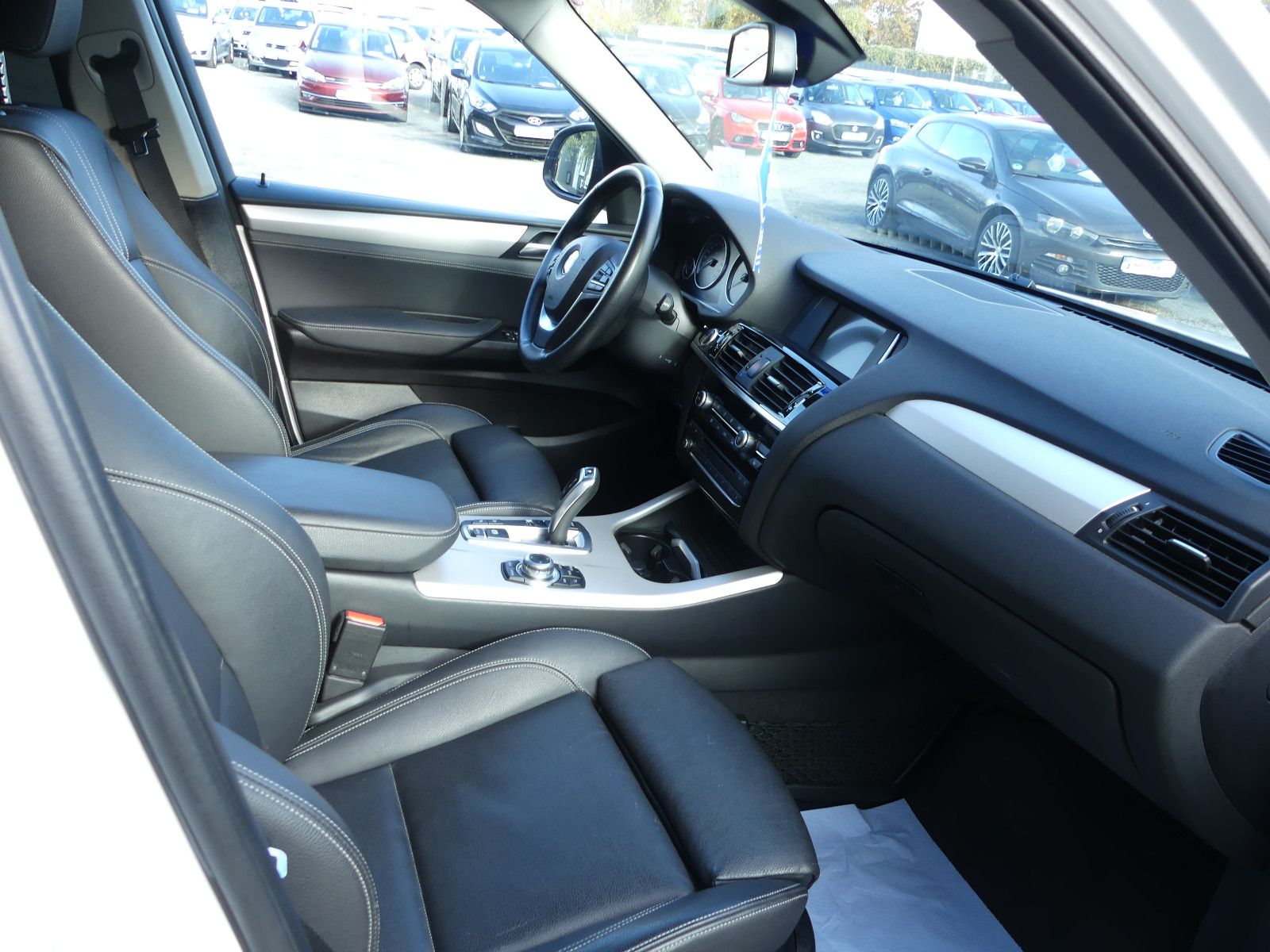 Fahrzeugabbildung BMW X3 Baureihe X3 xDrive 20 d Advantage