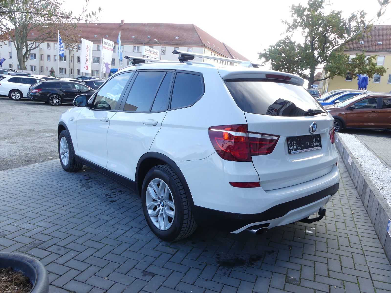 Fahrzeugabbildung BMW X3 Baureihe X3 xDrive 20 d Advantage