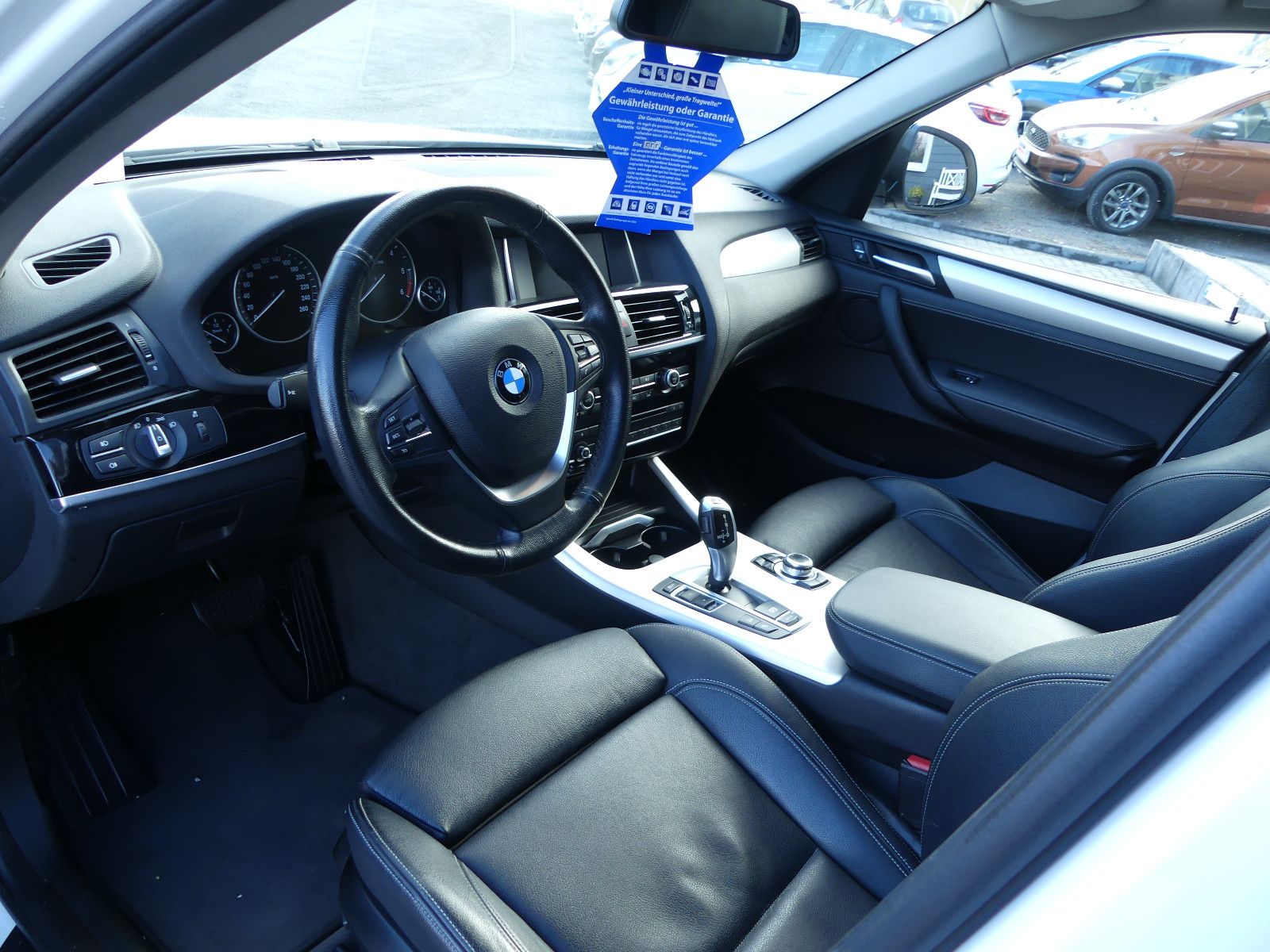 Fahrzeugabbildung BMW X3 Baureihe X3 xDrive 20 d Advantage