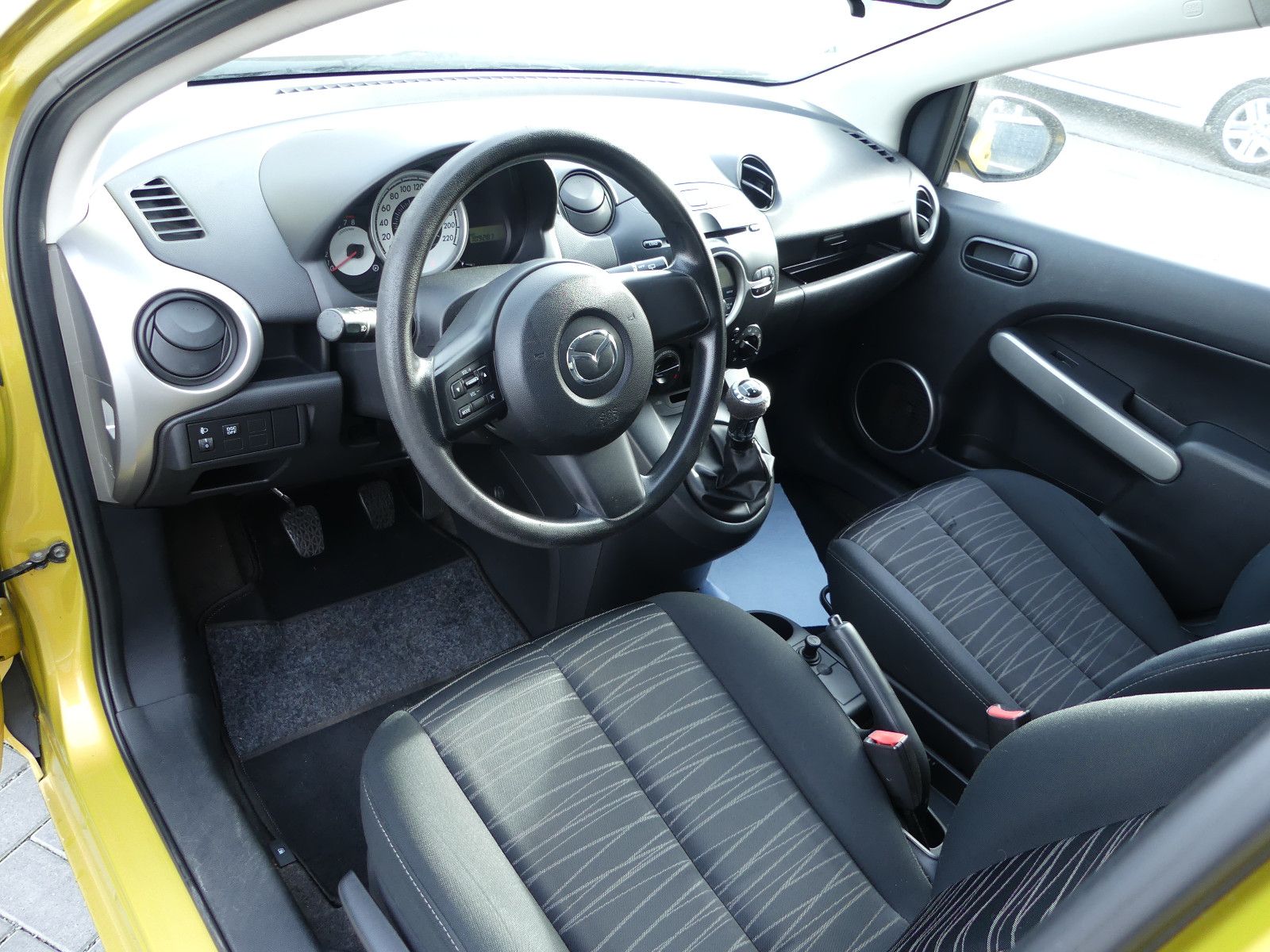 Fahrzeugabbildung Mazda 2 Lim. 1.3 Independence