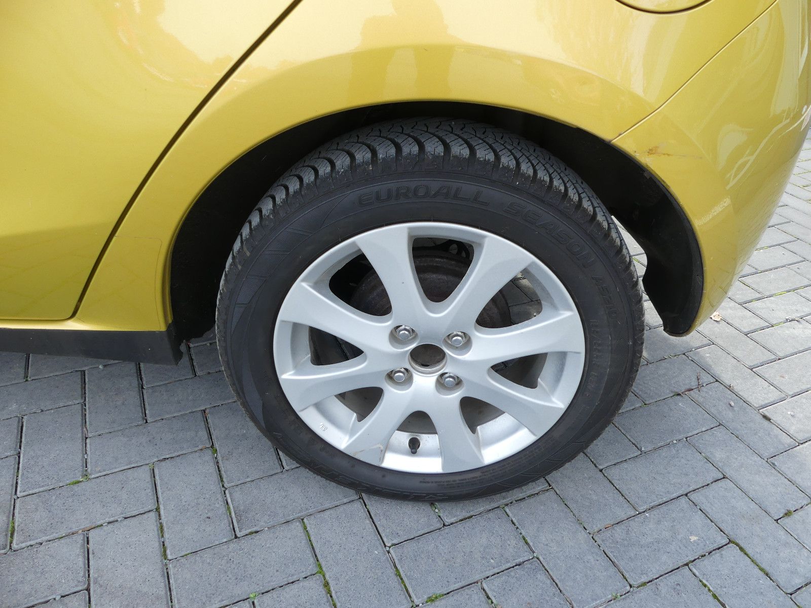 Fahrzeugabbildung Mazda 2 Lim. 1.3 Independence