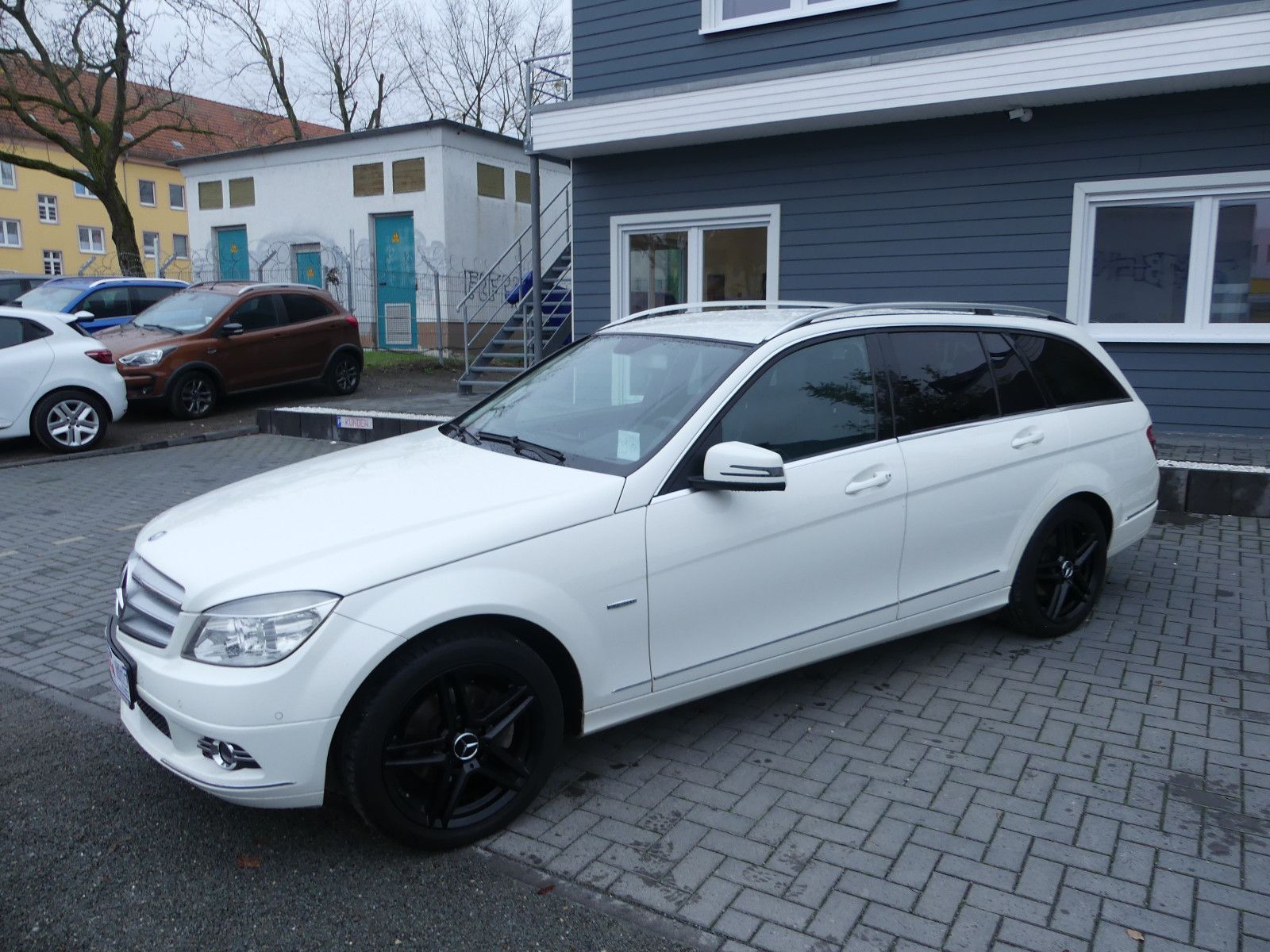 Fahrzeugabbildung Mercedes-Benz T-Modell C 180 T Kompressor BlueEfficiency, 1,6