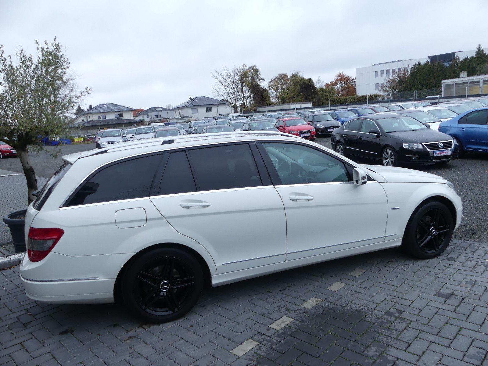 Fahrzeugabbildung Mercedes-Benz T-Modell C 180 T Kompressor BlueEfficiency, 1,6