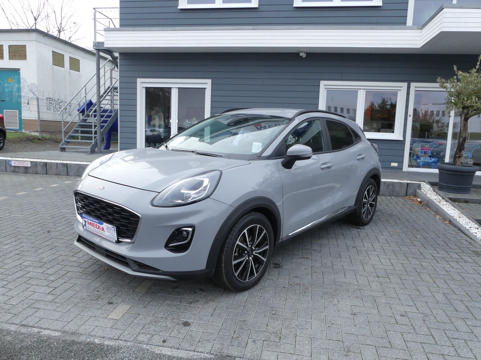 Fahrzeugabbildung Ford Puma 1,0 EcoBoost 92kW Titanium