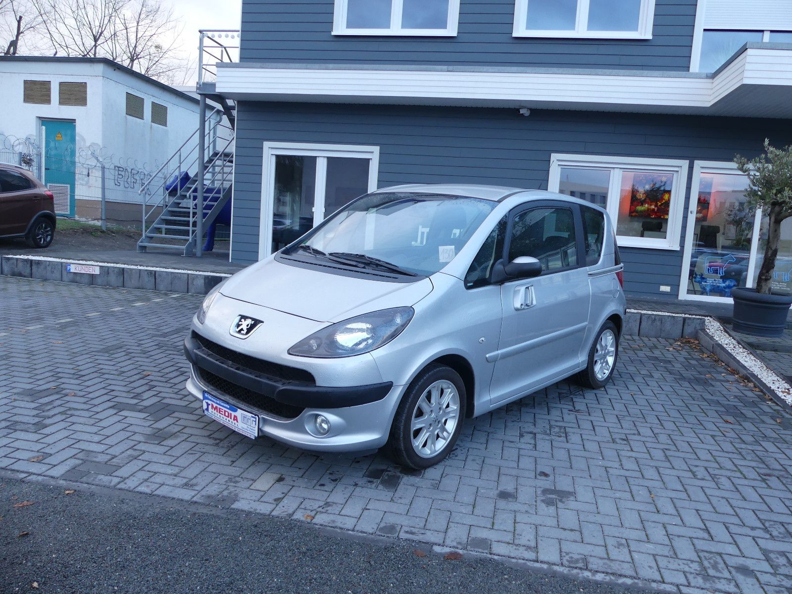 Fahrzeugabbildung Peugeot 1007 Premium, *TÜV NEU*