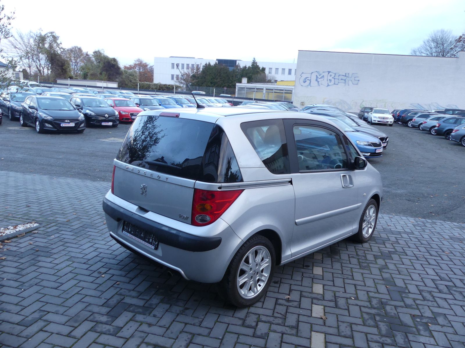 Fahrzeugabbildung Peugeot 1007 Premium, *TÜV NEU*
