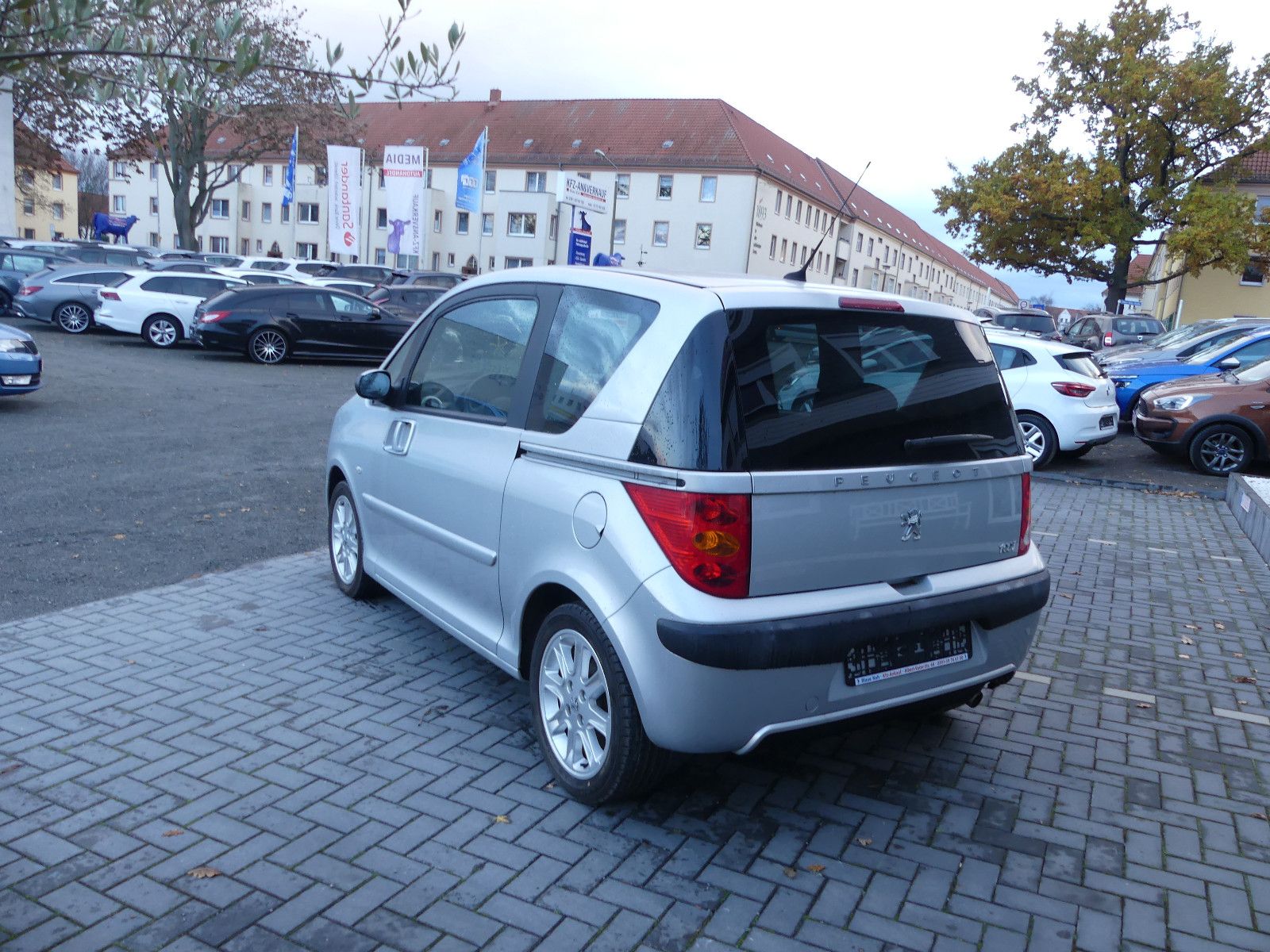 Fahrzeugabbildung Peugeot 1007 Premium, *TÜV NEU*
