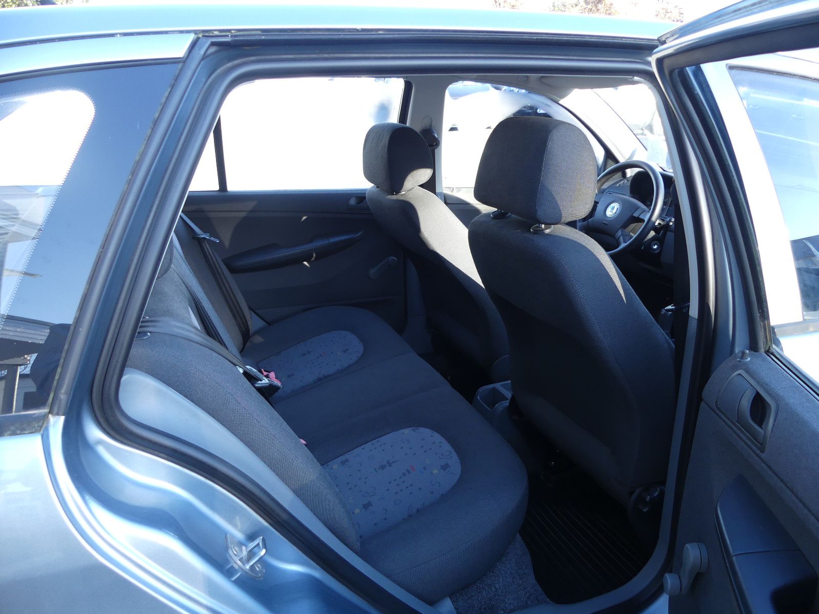 Fahrzeugabbildung SKODA Fabia Combi 1.4 16V 55 kW Ambiente