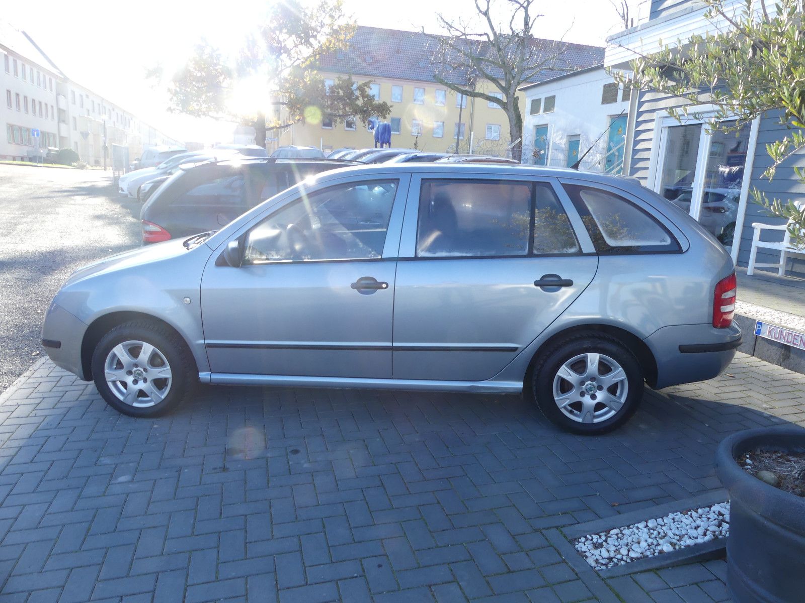Fahrzeugabbildung SKODA Fabia Combi 1.4 16V 55 kW Ambiente