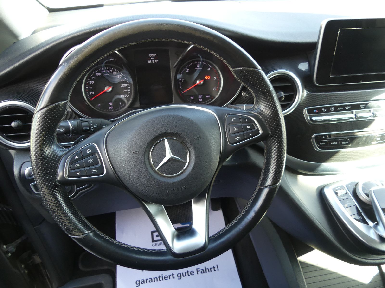 Fahrzeugabbildung Mercedes-Benz V 250 KOMPAKT, * 7 SITZER*,