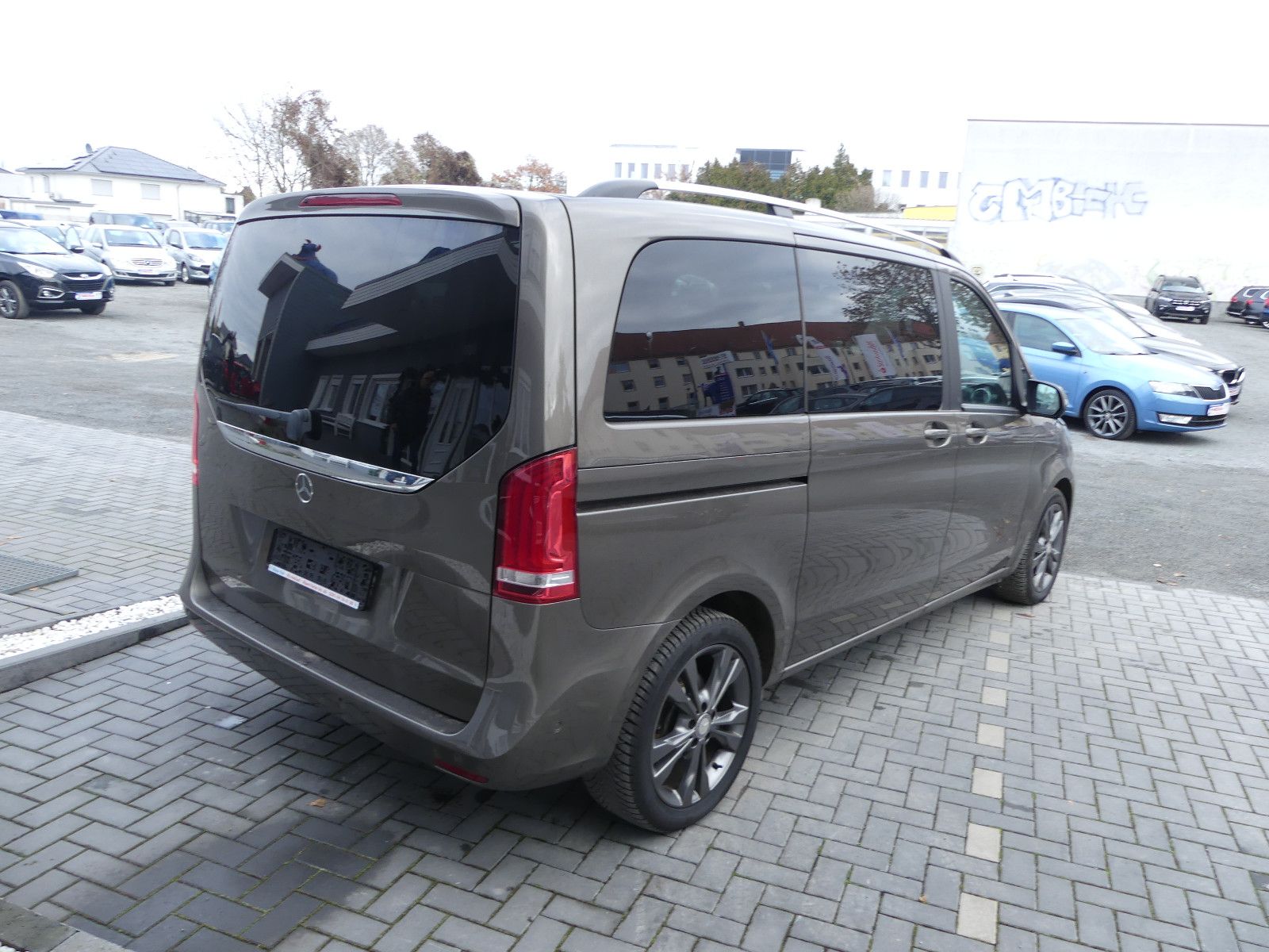 Fahrzeugabbildung Mercedes-Benz V 250 KOMPAKT, * 7 SITZER*,