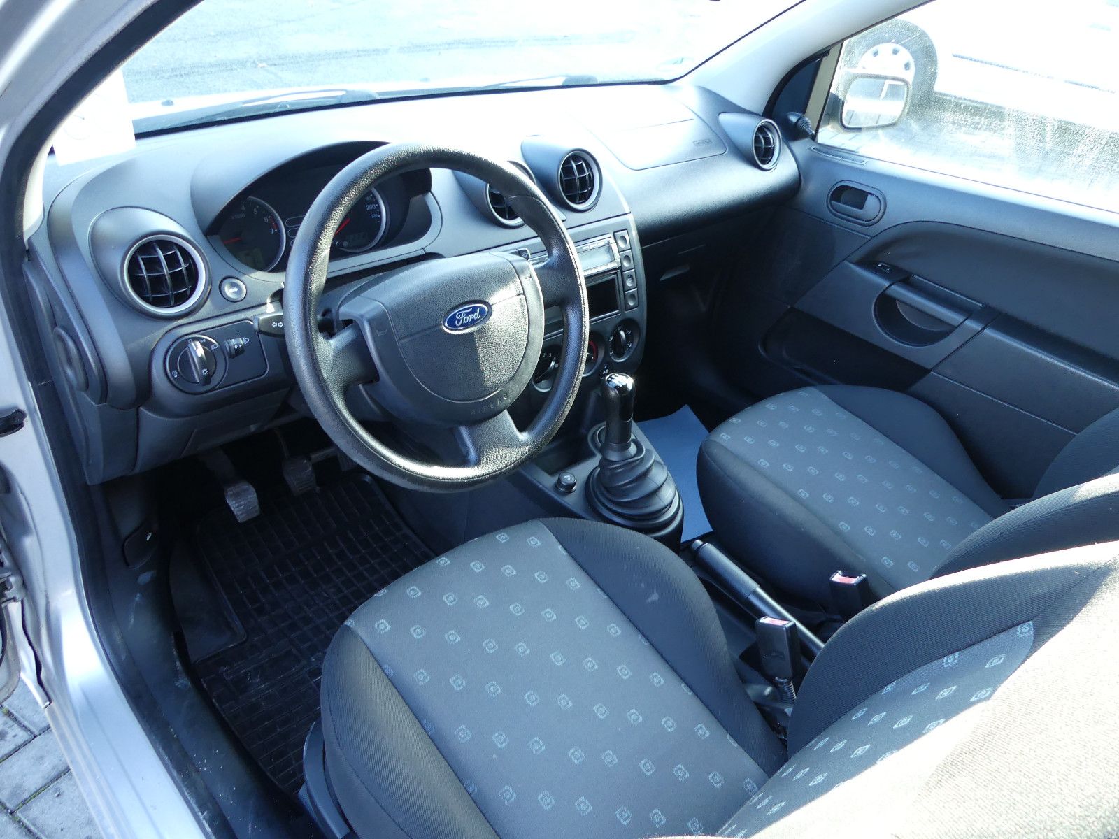 Fahrzeugabbildung Ford Fiesta Viva X, * KLIMA*