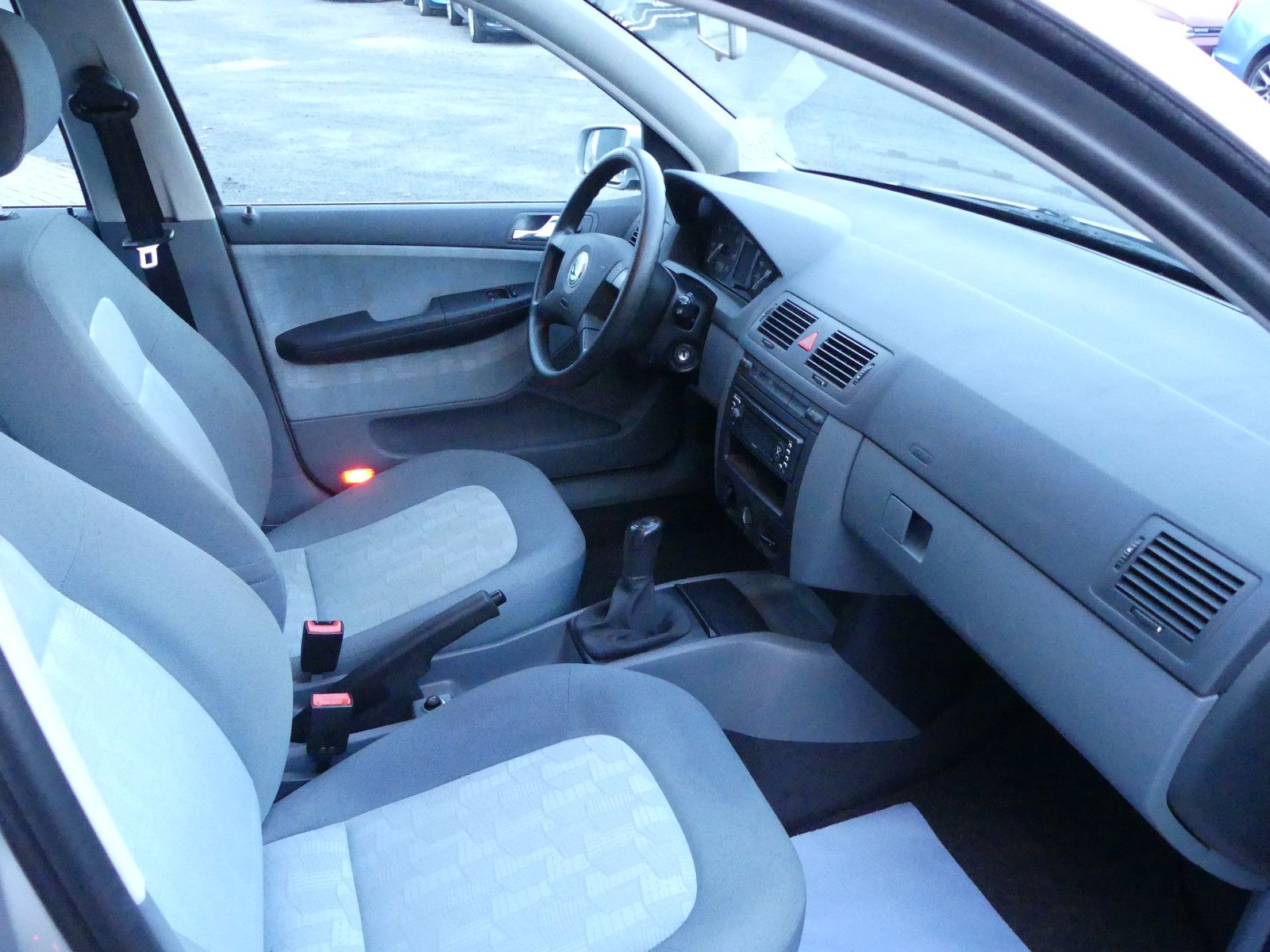 Fahrzeugabbildung SKODA Fabia 1.4 16V Classic